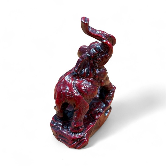 Red Resin Elephant Figurine Trunk Up On Stone Lucky Charm 4” Vintage Decor Stand - Picture 5 of 8